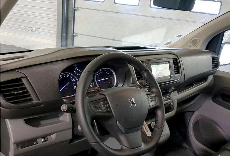 Gebraucht Peugeot Expert 95 PS (69 kW) 2017 Weiß Van