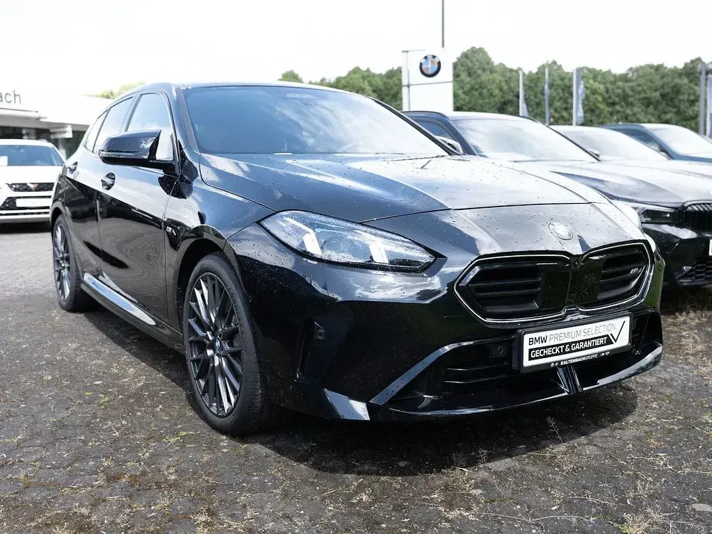 Gebraucht BMW 135 Performance 300 PS (220 kW) 2025 Schwarz Kleinwagen