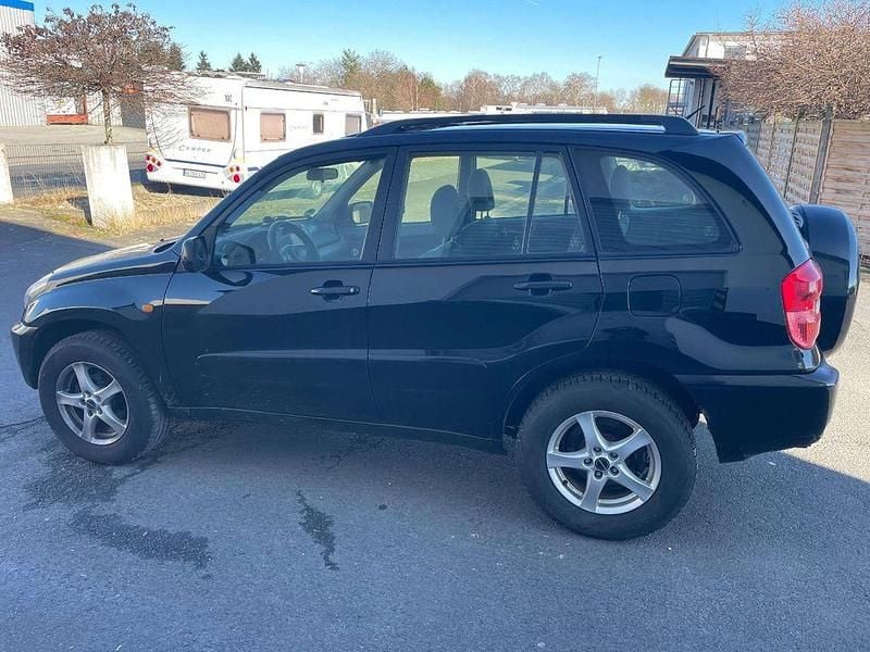 Gebraucht Toyota RAV4 125 PS (91 kW) 2001 Schwarz SUV