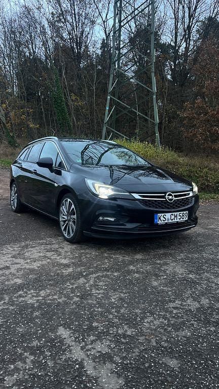 Schwarz Gebraucht 2017 Opel Astra Kombi | 9.750 € (Fairer Preis) - Bild 1/4