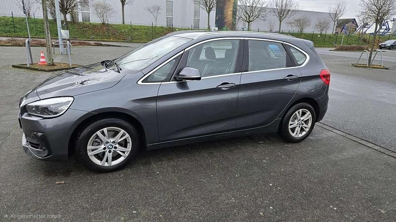 Gebraucht BMW 220 Advantage 192 PS (141 kW) 2019 Grau Van / Kleinbus