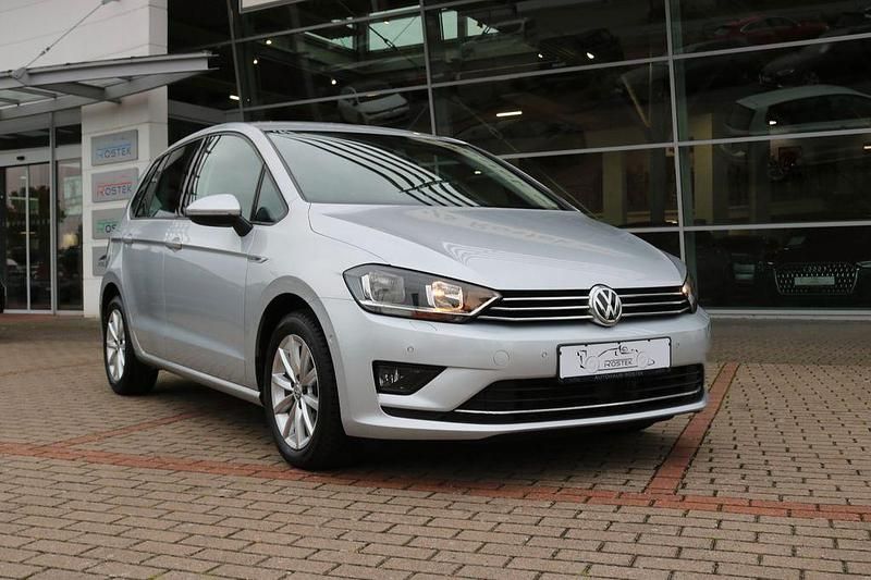 Silber Gebraucht 2015 VW Golf Sportsvan LOUNGE Van / Kleinbus | 11.900 € (Guter Preis) - Bild 1/4