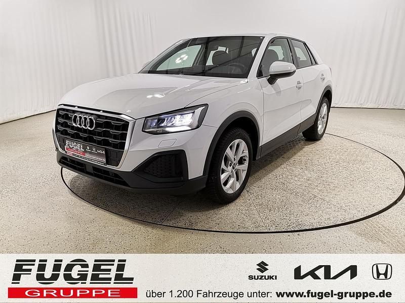 Gletscherweiß metallic Gebraucht 2022 Audi Q2 Comfort SUV | 18.929 € (Guter Preis) - Bild 1/4