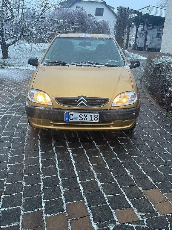 Gold Gebraucht 2002 Citroën Saxo Kleinwagen | 1.500 € (Guter Preis) - Bild 1/4