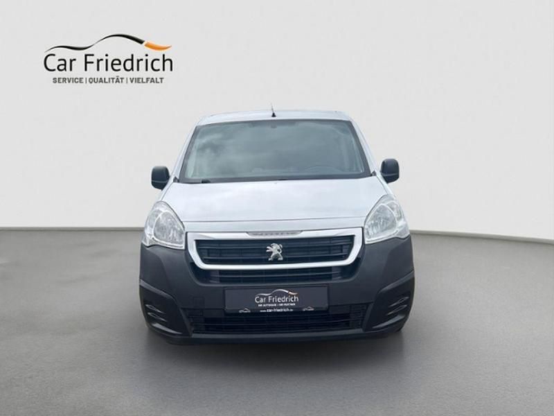 Blanc banquise Gebraucht 2016 Peugeot Partner Avantage Van / Kleinbus | 9.249 € (Fairer Preis) - Bild 1/4
