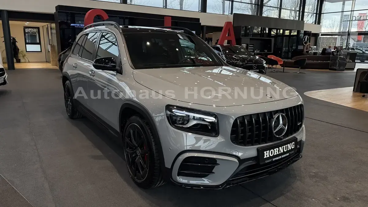 Gebraucht Mercedes GLB35 AMG 306 PS (225 kW) 2026 Manufaktur lack manufaktur alpingrau uni SUV