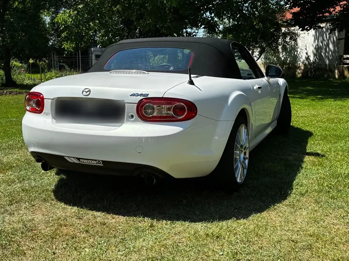 Gebraucht Mazda MX5 126 PS (92 kW) 2012 Weiß Cabrio