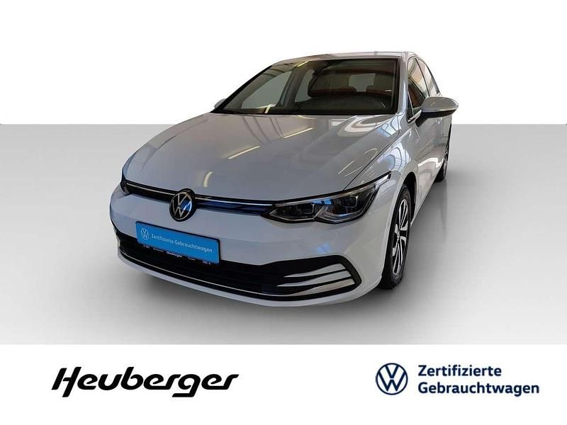 Gebraucht VW Golf VIII Active 150 PS (110 kW) 2023 Oryxweiß perlmutteffekt Limousine
