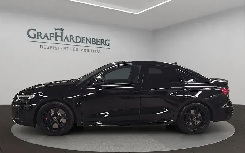 Neu Audi RS3 Comfort 400 PS (294 kW) 2026 Schwarz Limousine