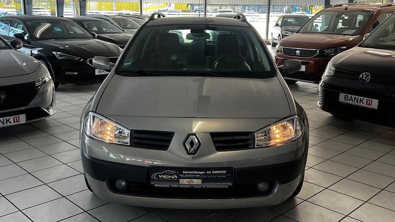 Gebraucht 2004 Renault Mégane II Dynamique Limousine | 3.450 € (Teuer) - Bild 1/4