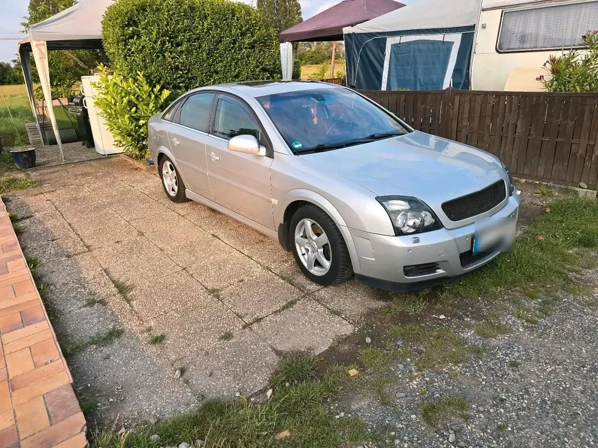 Gebraucht Opel Vectra 211 PS (155 kW) 2005 Silber Limousine