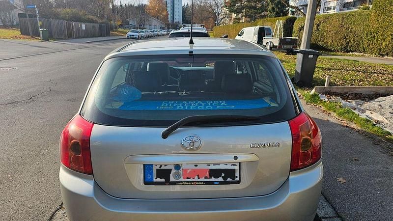 Gebraucht Toyota Corolla Executive 110 PS (80 kW) 2005 Silber Limousine