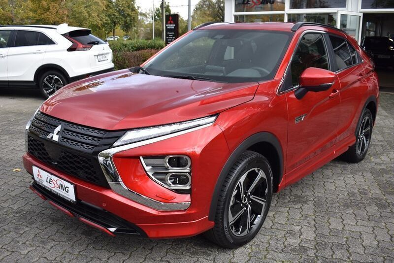Rot Gebraucht 2024 Mitsubishi Eclipse Cross Select SUV | 34.990 € - Bild 1/4
