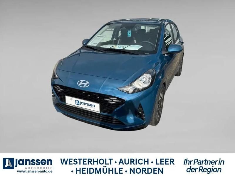 Blau Neu 2025 Hyundai i10 Trend Kleinwagen | 19.990 € (Etwas zu teuer) - Bild 1/1