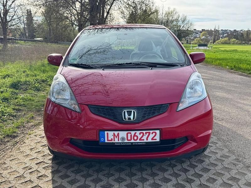 Gebraucht Honda Jazz Trend 90 PS (66 kW) 2010 Rot Kleinwagen