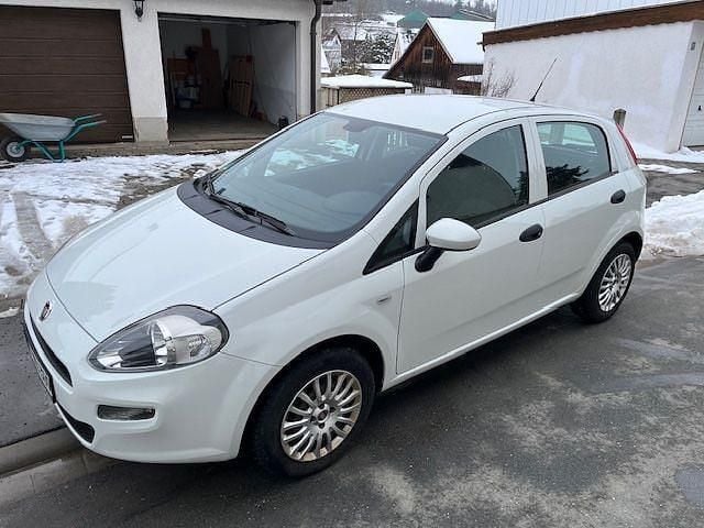 Gebraucht Fiat Punto 69 PS (50 kW) 2016 Weiß Kleinwagen