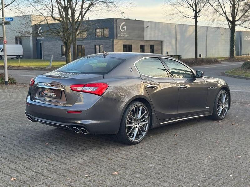 Gebraucht Maserati Ghibli GranLusso 275 PS (202 kW) 2018 Grau Limousine