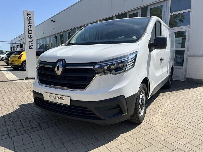 Gebraucht Renault Trafic Komfort 150 PS (110 kW) 2022 Weiss Van / Kleinbus