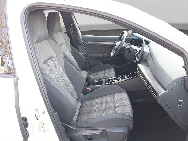 Gebraucht VW Golf VIII GTE 272 PS (200 kW) 2024 Weiß Limousine