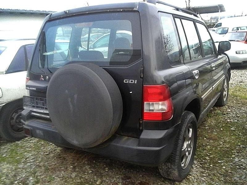 Schwarz Gebraucht 2003 Mitsubishi Pajero SUV | 1.699 € (Superpreis) - Bild 1/4
