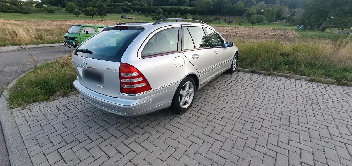 Gebraucht Mercedes 320 217 PS (159 kW) 2002 Silber Kombi