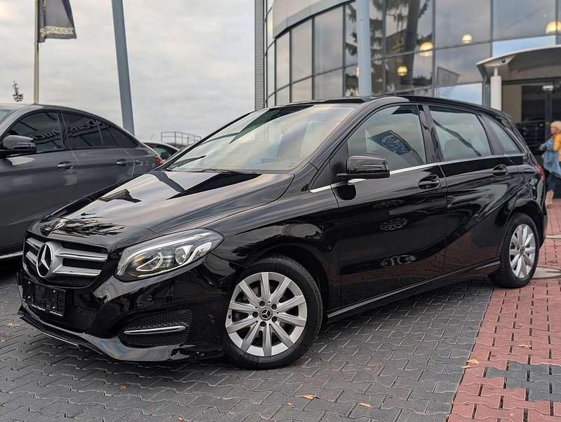 Gebraucht Mercedes B180 109 PS (80 kW) 2018 Nachtschwarz  unilack Van / Kleinbus