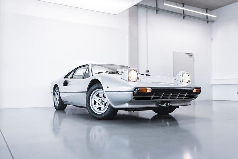 Gebraucht Ferrari 208 156 PS (114 kW) 1982 Silber Coupé