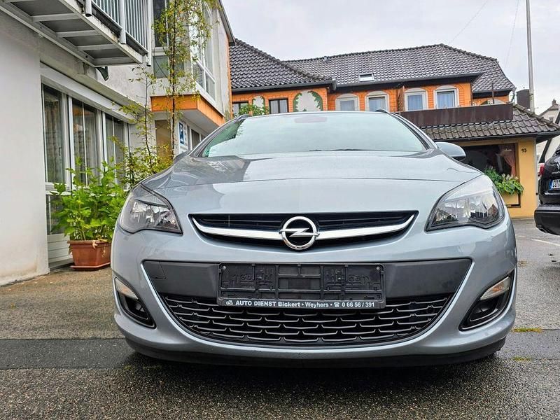 Gebraucht Opel Astra Selection 110 PS (80 kW) 2015 Silber Kombi