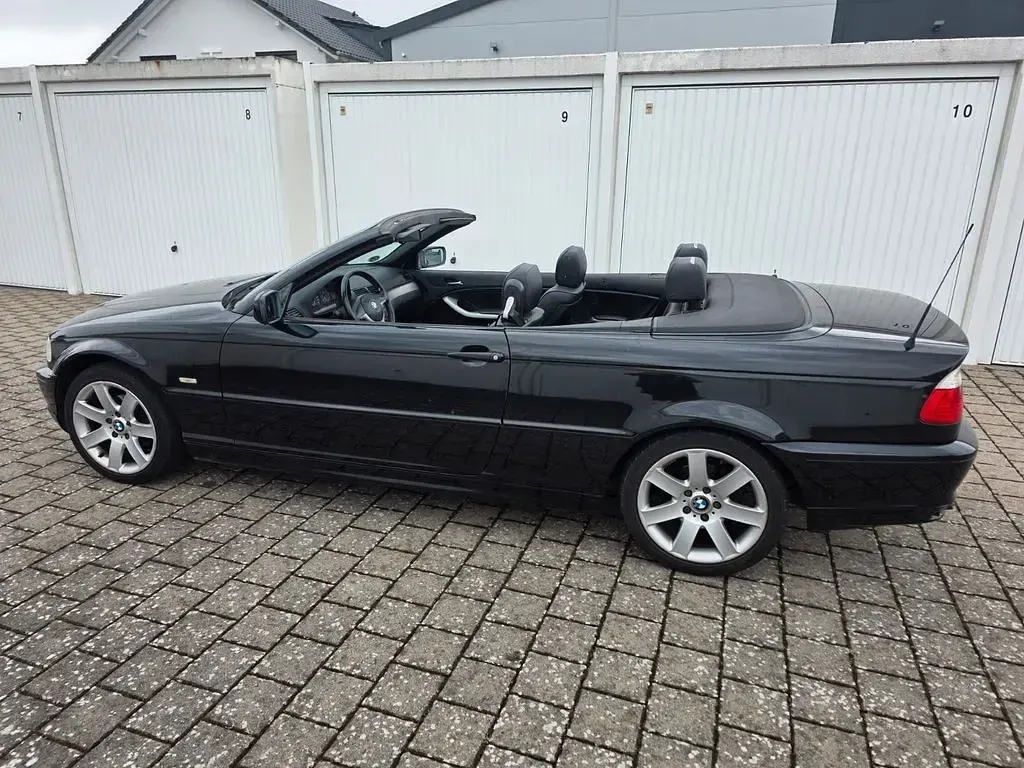 Gebraucht BMW 318 Cabriolet 143 PS (105 kW) 2002 Schwarz Cabrio