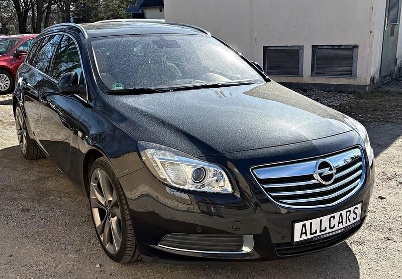 Gebraucht Opel Insignia Cosmo 160 PS (117 kW) 2010 Schwarz Kombi