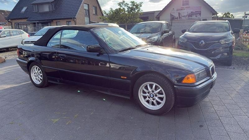 Gebraucht BMW 320 Cabriolet 150 PS (110 kW) 1997 Schwarz Cabrio