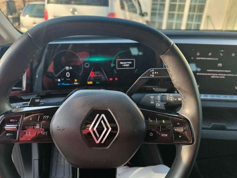 Gebraucht Renault Megane E-Tech Iconic 160 kW (218 PS) 2024 Weiß Limousine