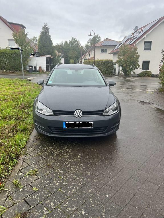 Grau Gebraucht 2016 VW Golf VII Allstar Kombi | 9.800 € (Guter Preis) - Bild 1/4