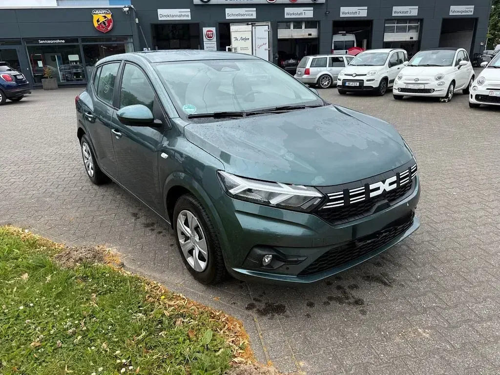 Gebraucht Dacia Sandero Expression 91 PS (66 kW) 2025 Grün Limousine