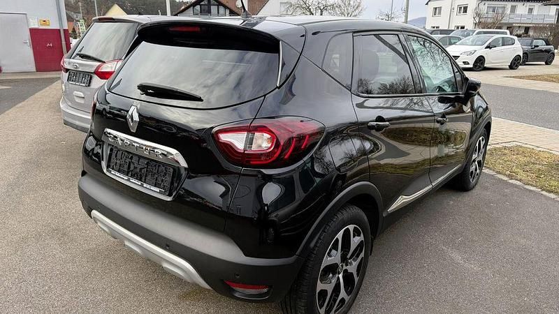 Używany Renault Captur Collection 150 KM (110 kW) 2019 Czarny SUV