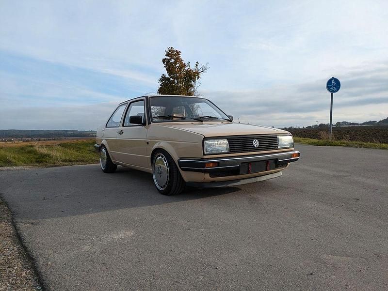Second-hand VW Jetta 174 CP (127 kW) 1984 Bej Berlinǎ