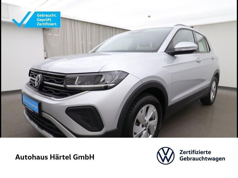 Reflexsilber (silver), metallic Gebraucht 2024 VW T-Cross Life SUV | 22.400 € (Fairer Preis) - Bild 1/4