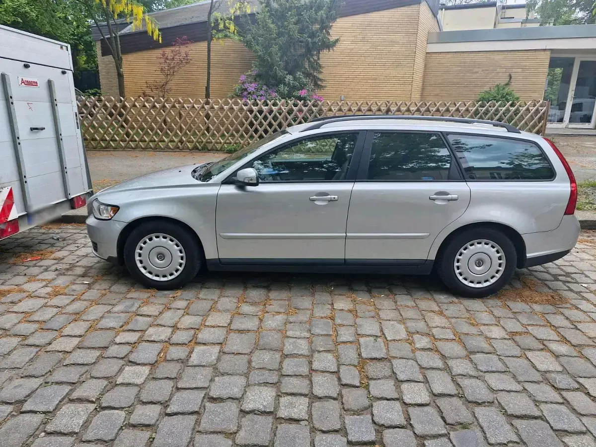 Gebraucht Volvo V50 110 PS (80 kW) 2007 Silber Kombi