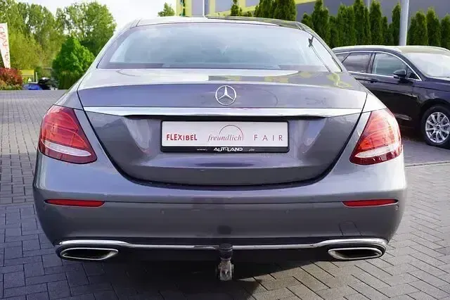 Gebraucht Mercedes E300 245 PS (180 kW) 2017 Grau Limousine