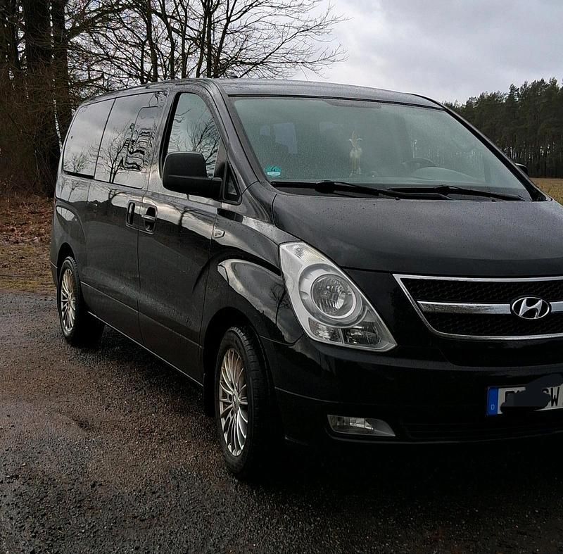 Gebraucht Hyundai H-1 170 PS (125 kW) 2012 Schwarz Van / Kleinbus