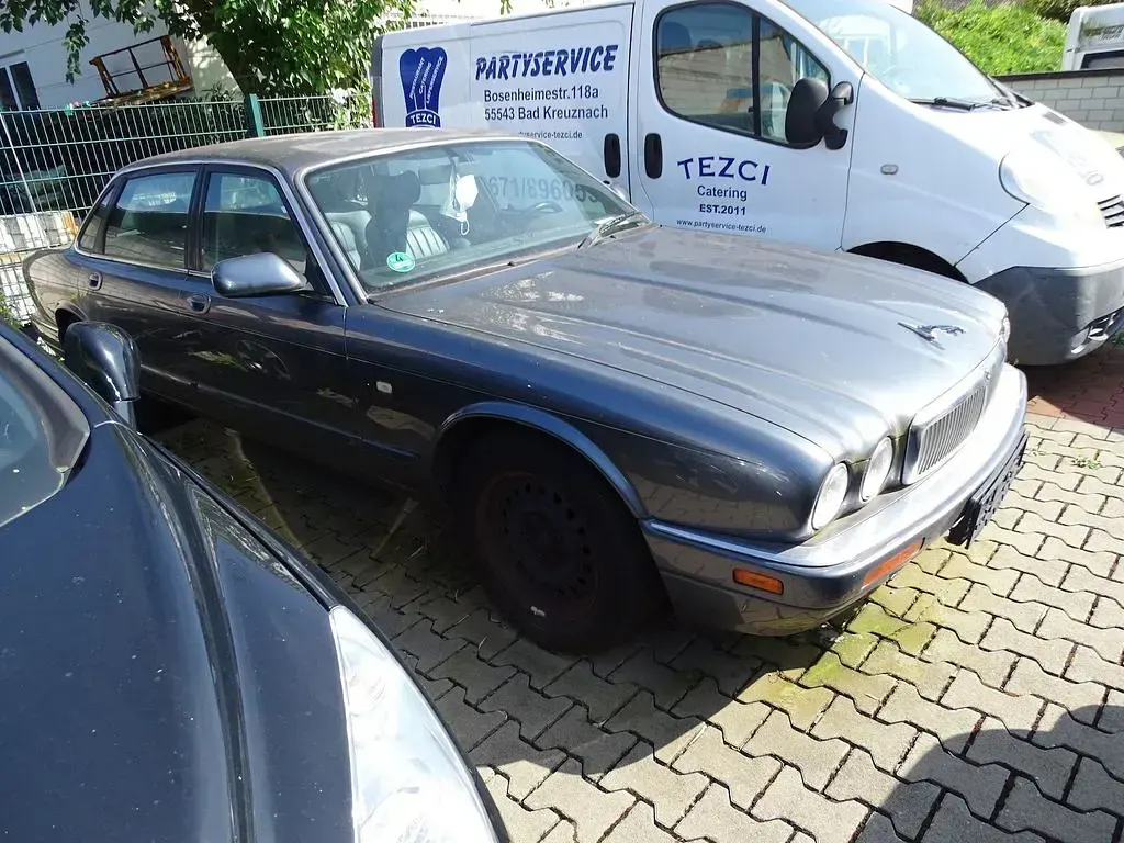 Gebraucht Jaguar XJ6 211 PS (155 kW) 1996 Grau Limousine