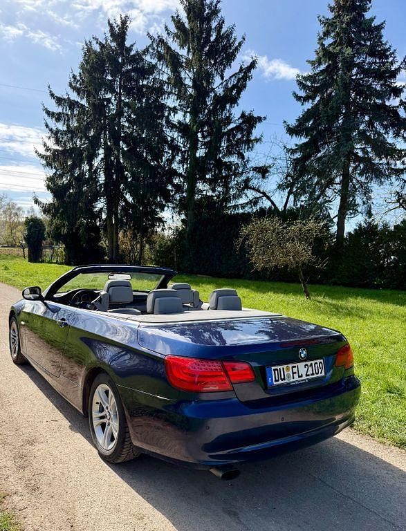 Gebraucht BMW 320 Cabriolet Exclusive 170 PS (125 kW) 2011 Blau Cabrio