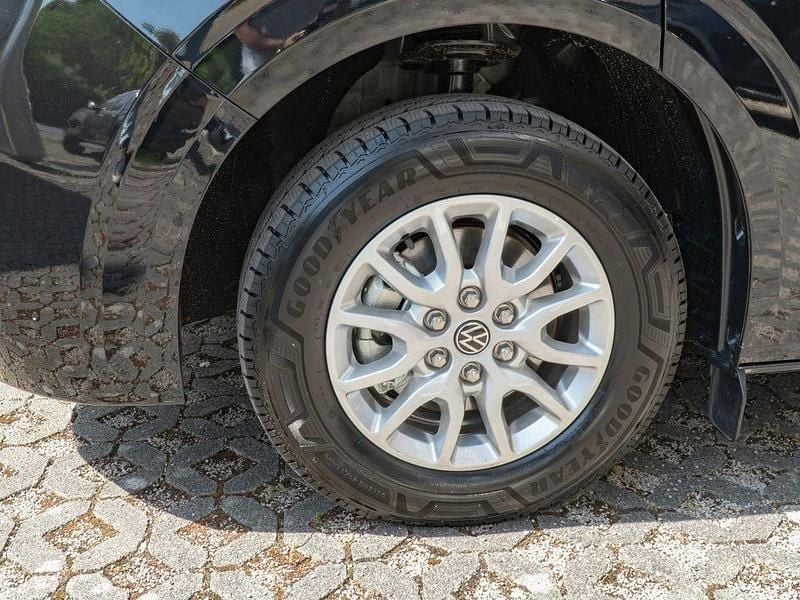 Neu VW Caravelle Life 150 PS (110 kW) 2025 Schwarz / Van / Kleinbus