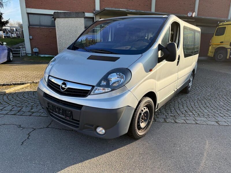 Silber Gebraucht 2008 Opel Vivaro Van | 7.999 € (Teuer) - Bild 1/4