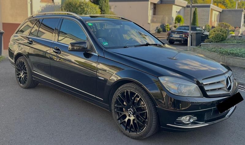 Schwarz Gebraucht 2010 Mercedes C250 Kombi | 4.200 € (Guter Preis) - Bild 1/4