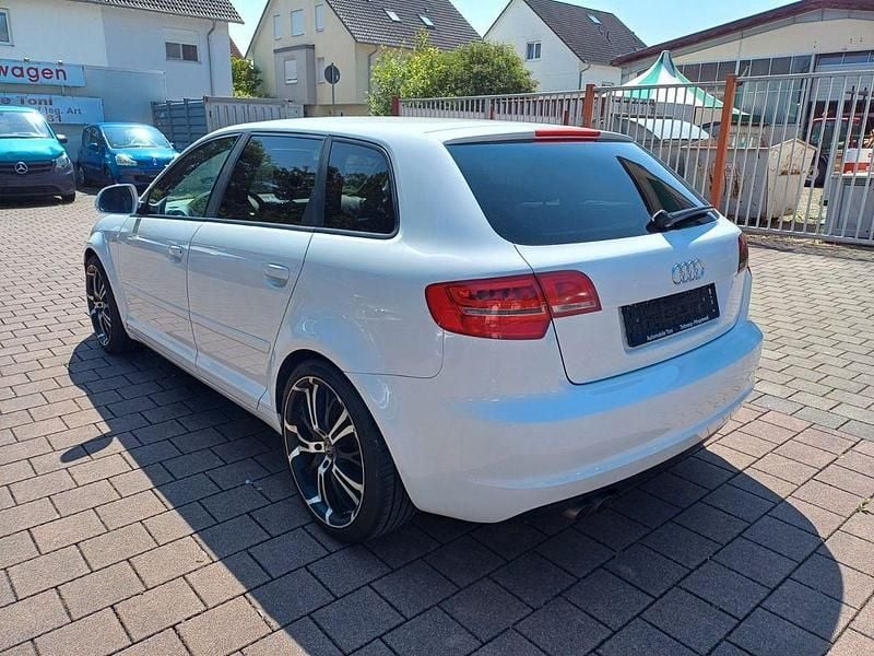 Gebraucht Audi A3 Sportback S-Line 140 PS (102 kW) 2010 Ibisweiß Kleinwagen