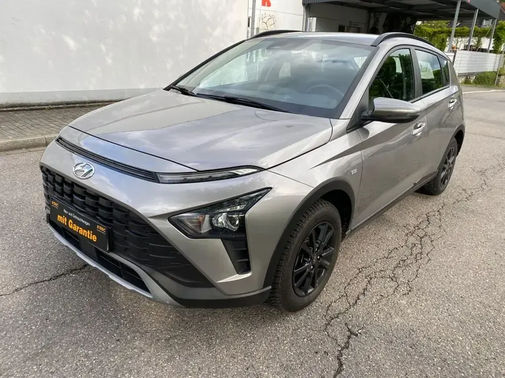 Gebraucht Hyundai Bayon Trend 120 PS (88 kW) 2023 Grau SUV