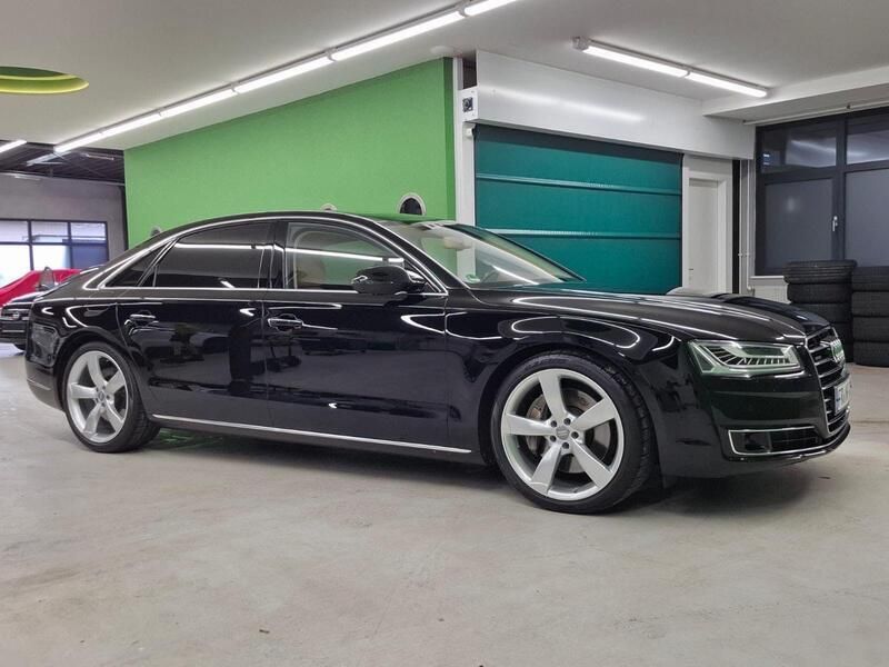 Schwarz Gebraucht 2014 Audi A8 Ambiente Limousine | 28.890 € - Bild 1/4