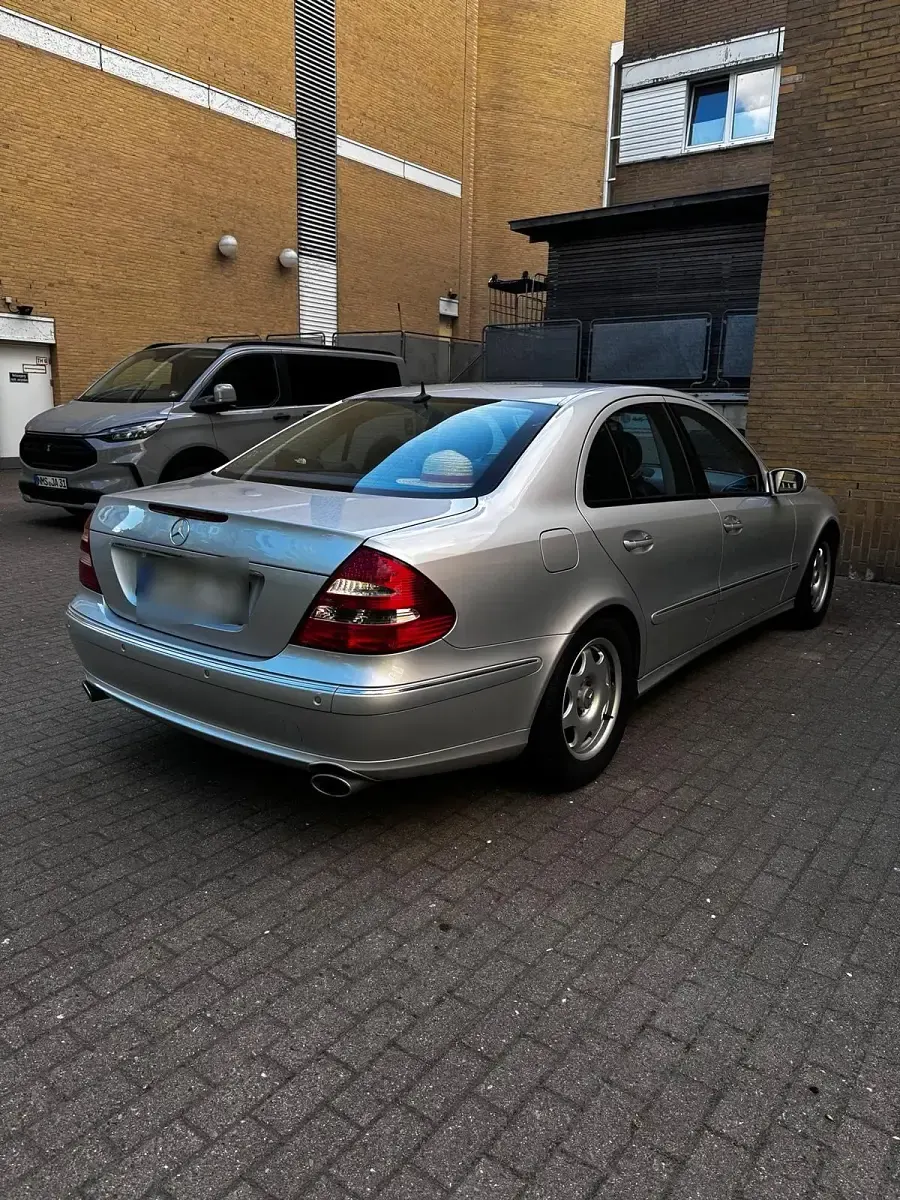 Occasion Mercedes E320 Avantgarde 224 ch (164 kW) 2006 Argent Berline