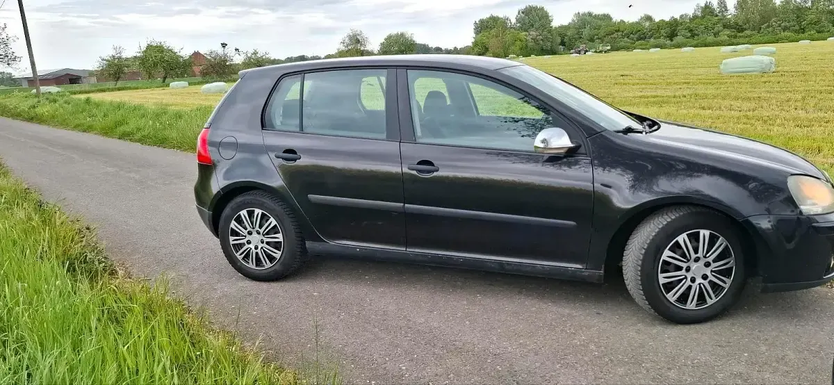 Gebraucht VW Golf V 72 PS (52 kW) 2004 Schwarz Kleinwagen